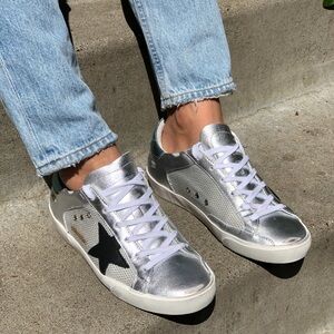 GENTLY WORN! Superstar Golden Goose Sneakers